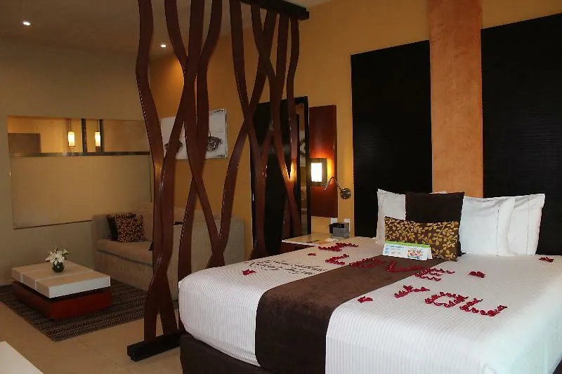Generations Riviera Maya Family Resort Catamaran, Water Park & More Inclusive Puerto Morelos Mexiko