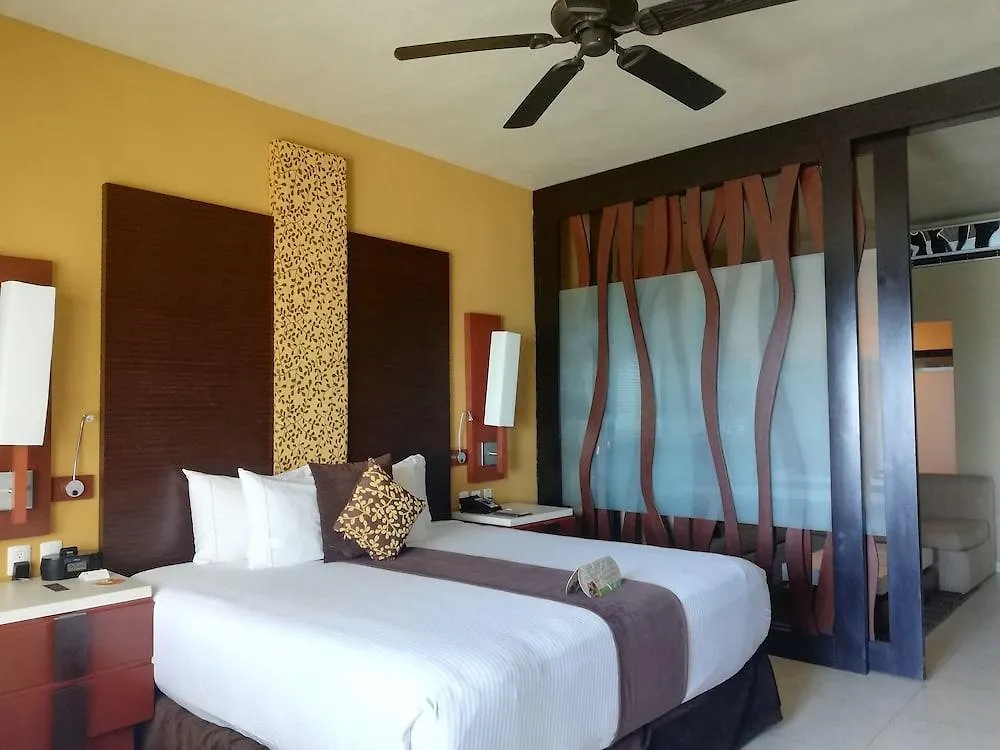 Generations Riviera Maya Family Resort Catamaran, Water Park & More Inclusive Puerto Morelos 5*,
